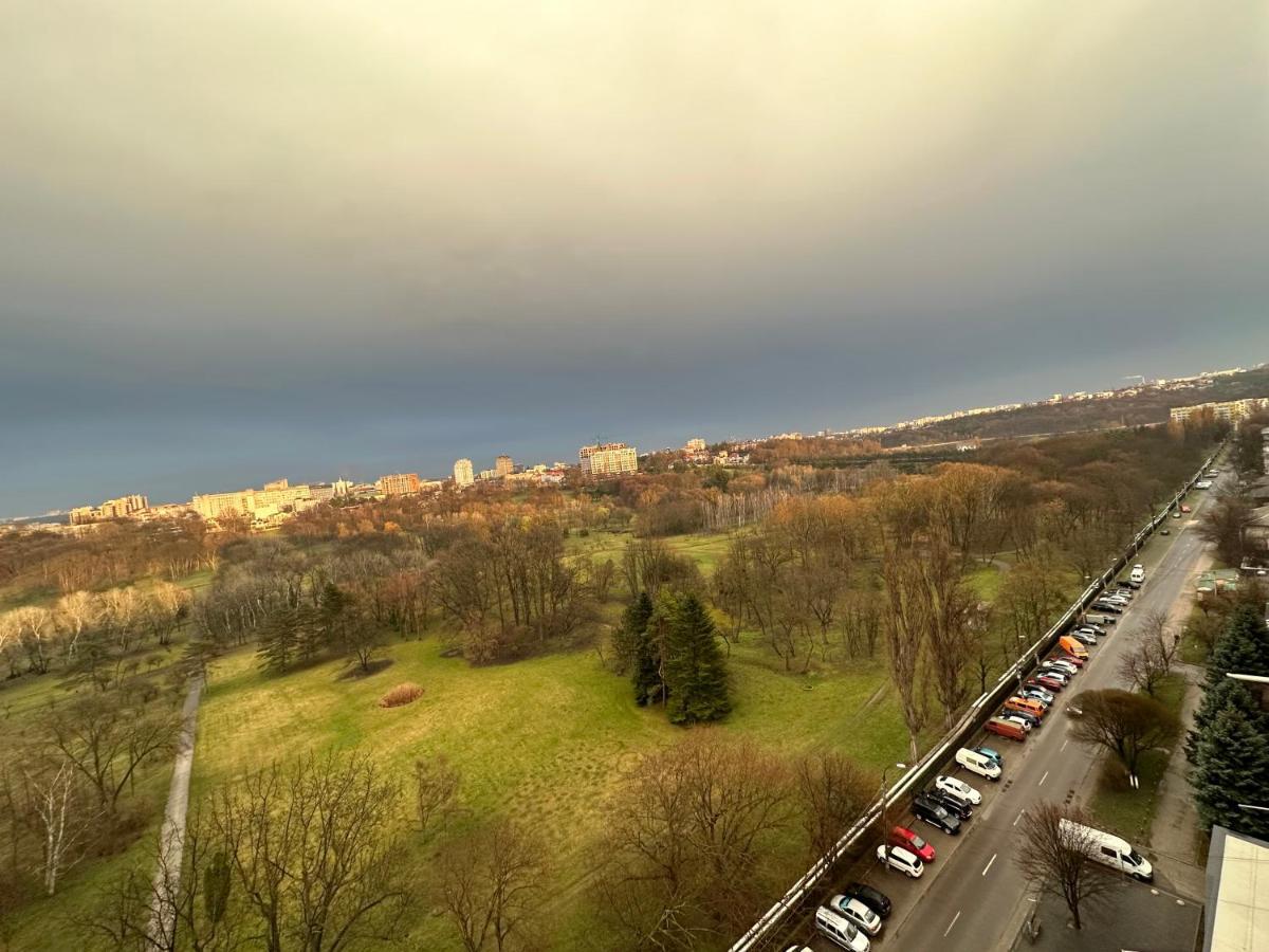 Fantastic View On Chisinau Center - Super Fast Wifi - Two Botanical Gardens - 2Br Apartamento Exterior foto