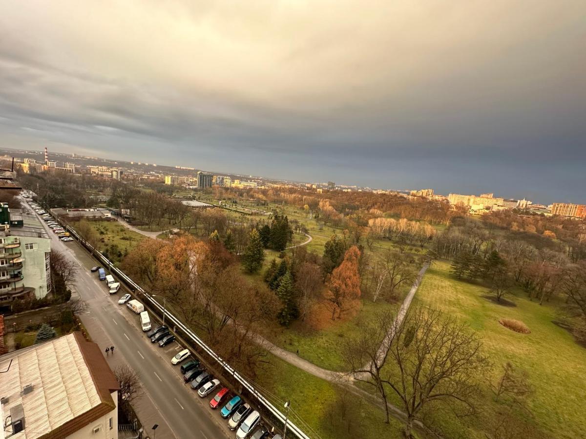 Fantastic View On Chisinau Center - Super Fast Wifi - Two Botanical Gardens - 2Br Apartamento Exterior foto